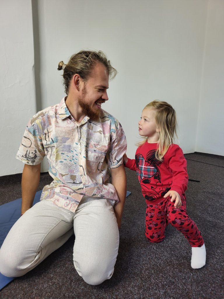 family flow_yoga pre mamky na materskej